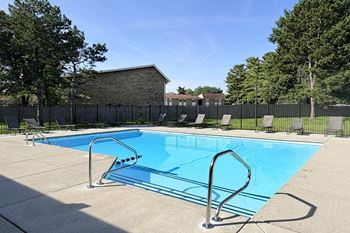 Swimming pool with sun deck